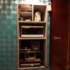 HOTEL 絆（きずな）(台東区/ラブホテル)の写真『402号室　特別設置カラオケと、ポット、レンジ、BDデッキ等』by キリーロフ