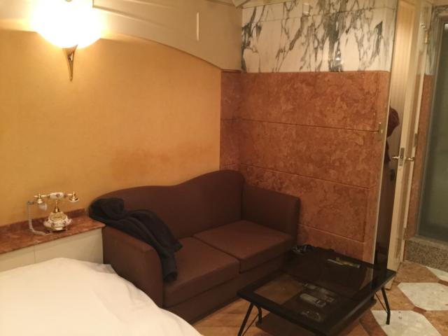 XO新宿(新宿区/ラブホテル)の写真『705号室(Oタイプ) お部屋奥から見た室内①』by ACB48