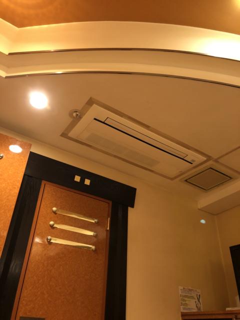 エアーズロック(豊島区/ラブホテル)の写真『603号室　エアコン』by サトナカ