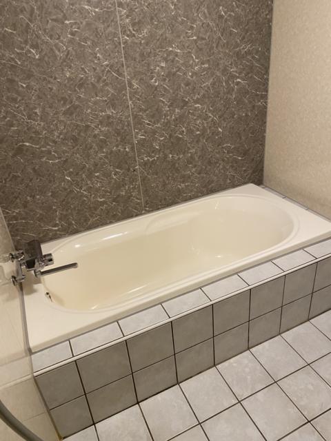 HOTEL GRANDE(川口市/ラブホテル)の写真『202号室浴槽』by こねほ
