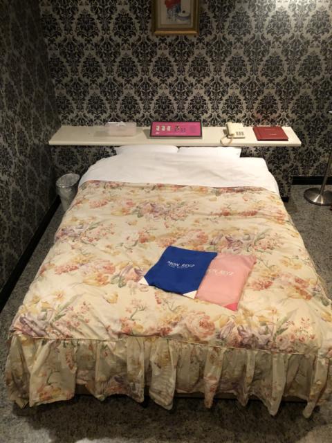モンリーヴ(川口市/ラブホテル)の写真『505号室　ベッド』by サトナカ