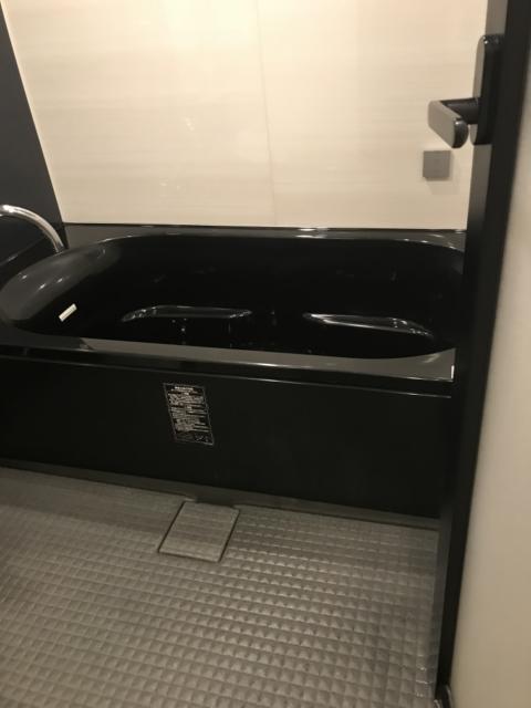 ラピア(新宿区/ラブホテル)の写真『505号室の浴室②』by 少佐