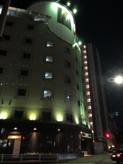 HANAホテル(名古屋市北区/ラブホテル)の写真『夜の外観』by くんにお