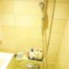 HOTEL SERA APio（セラアピオ）(台東区/ラブホテル)の写真『222号室（シャワー部分。スライド固定式でヘッドは壁向き）』by 格付屋