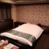 HOTEL HEVEN(ヘブン)(横浜市鶴見区/ラブホテル)の写真『205号室利用(20.1)ベッドです。』by キジ