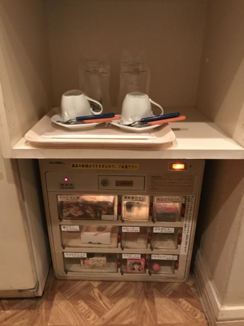 ア・プレスト(浜松市/ラブホテル)の写真『14号室　2Fアダルトグッズ販売機、ティカップセット』by ま〜も〜る〜