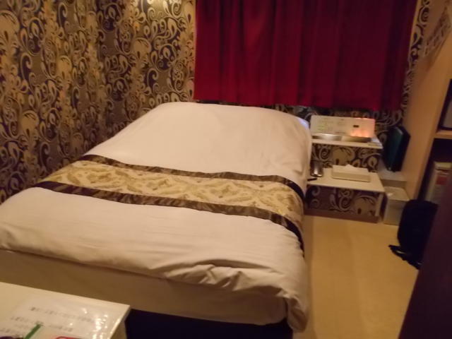 HOTEL LADY ASHLEY（レディーアシュレー）(松戸市/ラブホテル)の写真『601号室、出入り口付近からベッド方向。』by 名無しさん（ID:82189）
