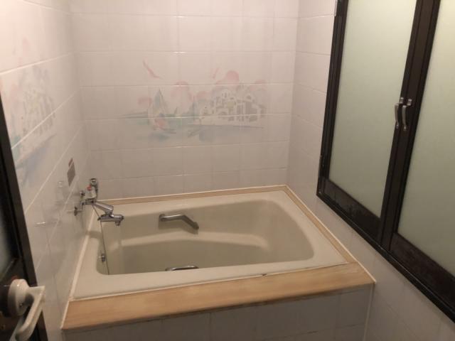 閉店？したホテル(ID:123656)(立川市/ラブホテル)の写真『308号室の浴室 ギリギリ2人でも入れます』by スラリン