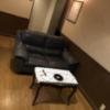 アネックス(川口市/ラブホテル)の写真『308号室　ソファーとテーブル』by サトナカ