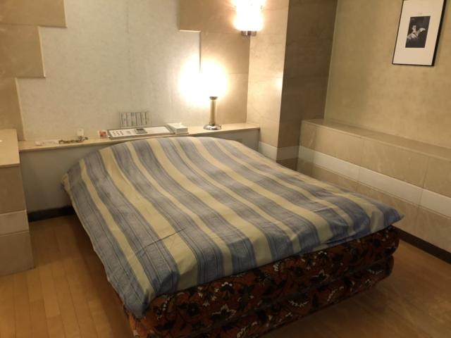 フランセ(八王子市/ラブホテル)の写真『303号室のベッド』by スラリン