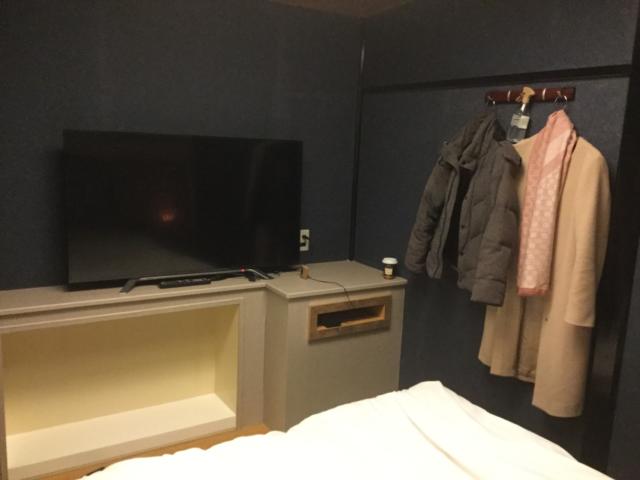 HOTEL Bless（ブレス)(新宿区/ラブホテル)の写真『403号室(ベッドルーム)お部屋奥からの室内②』by ACB48