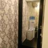 HOTEL G-Style(豊島区/ラブホテル)の写真『303号室 部屋へと続く扉の室内側には全身が映る大きな鏡が』by なめろう