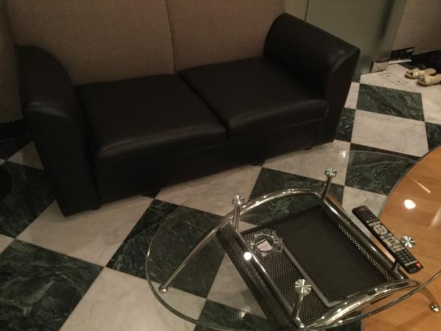 HOTEL CEAN新宿（セアン）(新宿区/ラブホテル)の写真『401号室 テーブル、ソファ』by ACB48