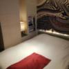 The calm hotel tokyo GOTANDA(品川区/ラブホテル)の写真『302号室　ベッド』by ところてんえもん