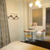 シャトン(新宿区/ラブホテル)の写真『104号室（部屋奥から入口横方向）』by 格付屋