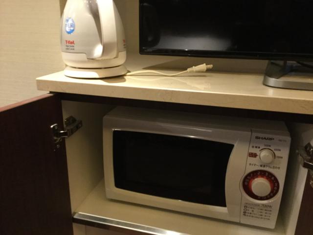 ホテルモアナ(新宿区/ラブホテル)の写真『306号室 キャビネットに電子レンジ』by ACB48