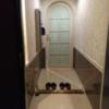 HOTEL フェアリー横浜(横浜市港北区/ラブホテル)の写真『302号室 玄関。見よ！この玄関と上がってから部屋に入るまでの広さを！』by なめろう