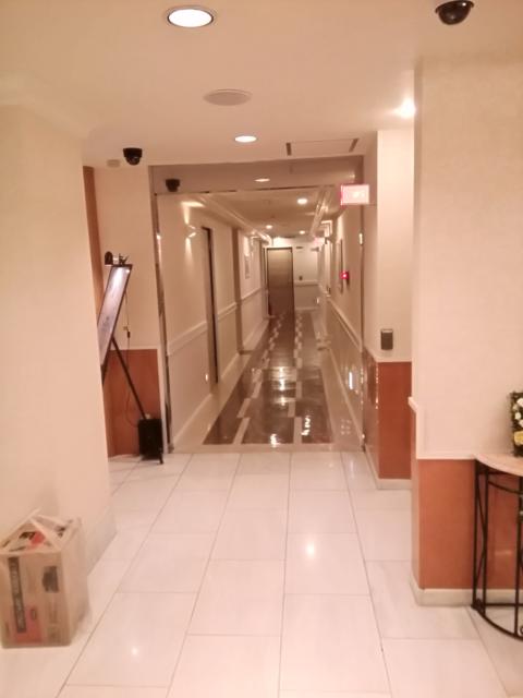 シエル湘南平塚店(平塚市/ラブホテル)の写真『301号室利用(20,3)。1階にも廊下があり、部屋がある様です。』by キジ