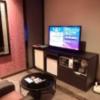 HOTEL ALLY（アリー）(横浜市都筑区/ラブホテル)の写真『101号室利用(20,3)TVと応接ｾｯﾄです。』by キジ