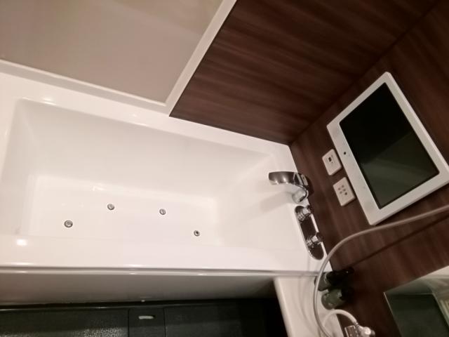 HOTEL 555(伊豆の国市/ラブホテル)の写真『121号室(20,3)利用。浴槽は大きめでした。』by キジ