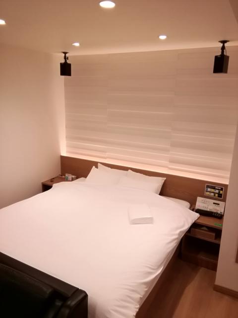 HOTEL 555(伊豆の国市/ラブホテル)の写真『121号室(20,3)利用。ベッドです。』by キジ