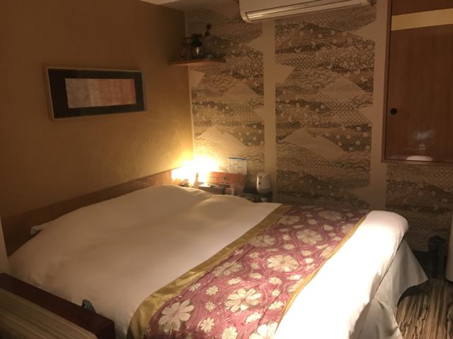 HOTEL AURA ASIAN RESORT 川越店(川越市/ラブホテル)の写真『206号室ベッド』by リカ