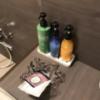 ホテルスマイル(豊島区/ラブホテル)の写真『浴室設置のシャンプー類』by 少佐
