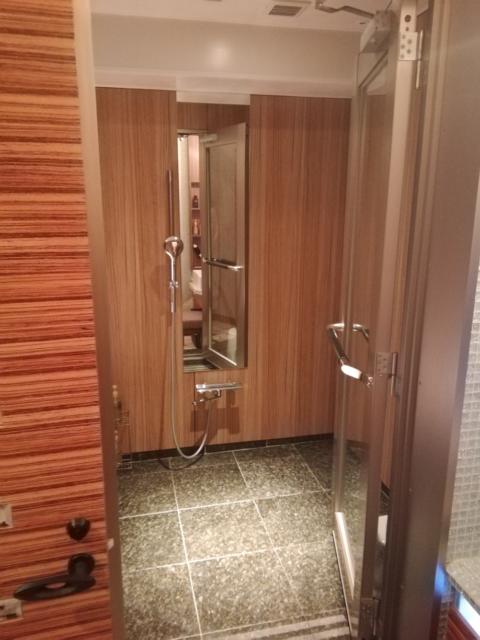 HOTEL ZEN 港北（ゼン）(横浜市都筑区/ラブホテル)の写真『207号室利用(20,4)お風呂もこのとおり広いです。』by キジ