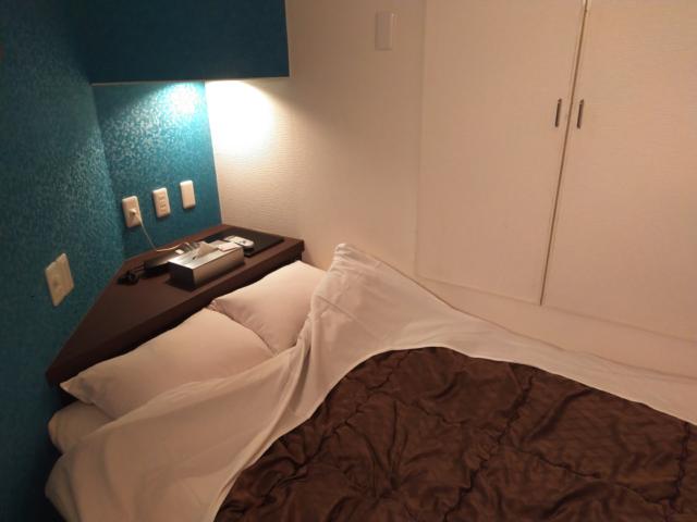 ホテル シルク(豊島区/ラブホテル)の写真『101号室（2時間2500円）ベッドふかふか』by もぐたんっ
