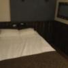 池袋グランドホテル(豊島区/ラブホテル)の写真『303号室 浴室側から見た室内』by ACB48
