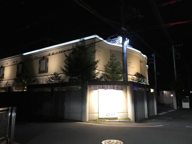 ホテルCream（クリーム）(甲府市/ラブホテル)の写真『夜の外観』by まさおJリーグカレーよ