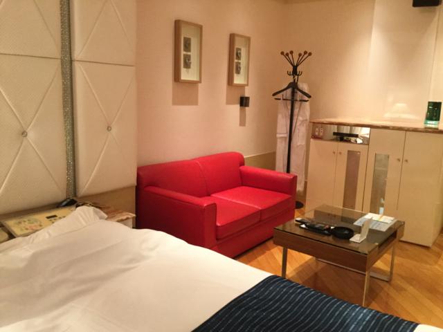 HOTEL Perrier(ペリエ)(新宿区/ラブホテル)の写真『210号室 お部屋奥から見た室内②』by ACB48