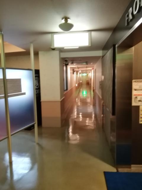 GOLF横浜(横浜市都筑区/ラブホテル)の写真『307号室利用(20,5)フロントからの廊下です。』by キジ