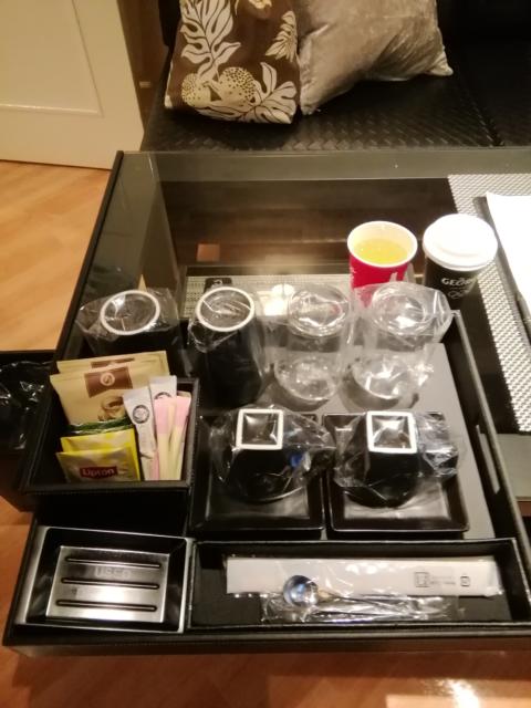 HOTEL C. KOHOKU(横浜市都筑区/ラブホテル)の写真『108号室利用(20,4)茶器セットもお洒落です。』by キジ