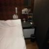 HOTEL PEACE & MINT(品川区/ラブホテル)の写真『207号室、ベッドサイド』by イシバシ