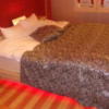 HOTEL沙羅(SARA)柏しょうなん店(柏市/ラブホテル)の写真『107号室　赤い部屋の普通のベッドです。』by く～ちゃん