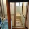 ペリカン(渋谷区/ラブホテル)の写真『208号室の洗面所と浴槽の位置関係。』by angler