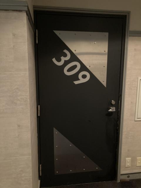 ホテル シティ22(沼津市/ラブホテル)の写真『309号室　入口扉』by まさおJリーグカレーよ