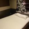 HOTEL HERME（エルメ）(渋谷区/ラブホテル)の写真『403号室、ベッド』by 黒板 潤