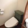 ホテル モアナ大塚(豊島区/ラブホテル)の写真『501号室　トイレ。洗面所と連結。便器とウォシュレットの色が違うけど清潔で問題ナシ。』by 愛だけでできている