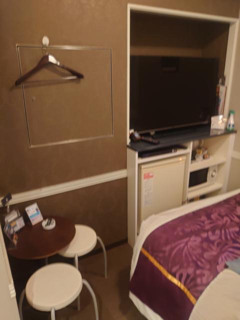 ホテル U(文京区/ラブホテル)の写真『403号室内全景　テレビ』by momomo