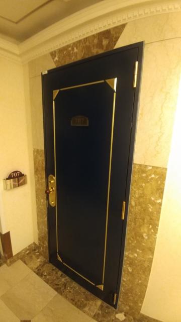 ホテル リンデン 湯島(文京区/ラブホテル)の写真『707号室　客室ドア』by 来栖