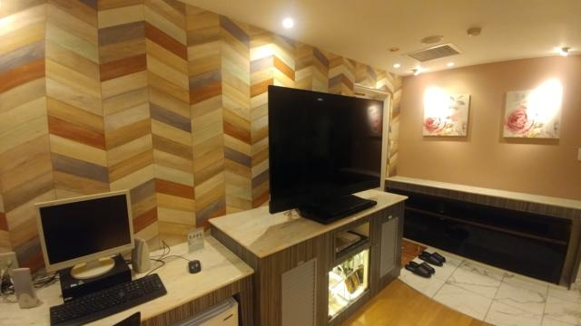 ホテル リンデン 湯島(文京区/ラブホテル)の写真『707号室　大型TV 大型エアコン』by 来栖