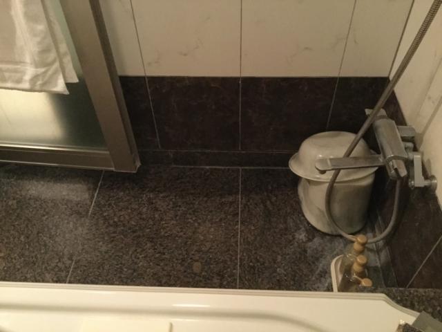 XO新宿(新宿区/ラブホテル)の写真『208号室(Oタイプ)　浴室(洗い場)』by ACB48