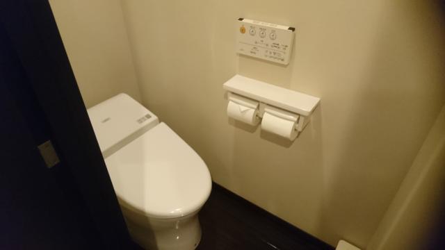 HOTEL UNO(ウノ)(川口市/ラブホテル)の写真『201号室、トイレ』by どらねこどらどら