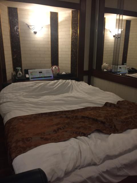 HOTEL EXCELLENT(エクセレント)(新宿区/ラブホテル)の写真『103号室 ベッド』by hireidenton