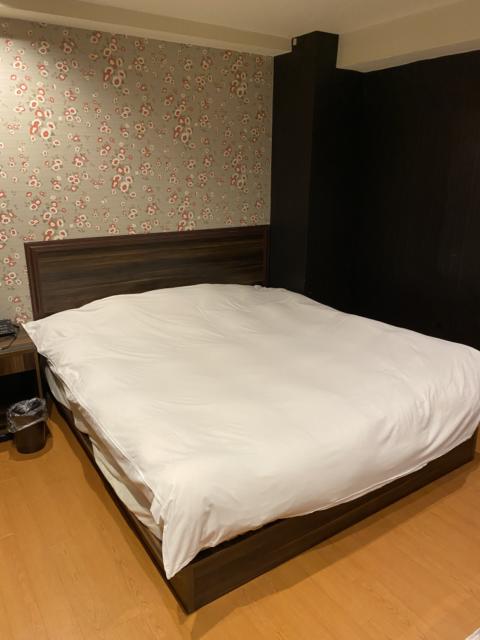 HOTEL GRANDE(川口市/ラブホテル)の写真『304号室（ベッド）』by こねほ