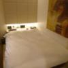 HOTEL UNO(ウノ)(川口市/ラブホテル)の写真『204号室 コンパクトバスルームタイプのベッド』by どらねこどらどら