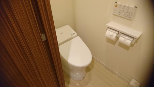 HOTEL UNO(ウノ)(川口市/ラブホテル)の写真『204号室 トイレ』by どらねこどらどら