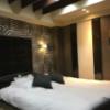 HOTEL EXE（エグゼ）(台東区/ラブホテル)の写真『201号室　客室（ベッド）』by 鶯谷人